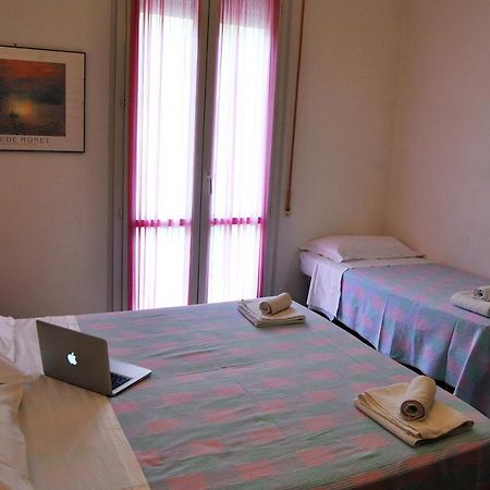 Hotel Samoa Ріміні Екстер'єр фото