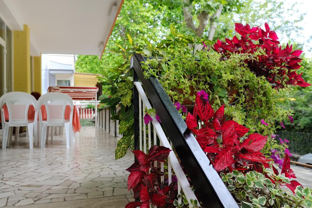 Hotel Samoa Ріміні Екстер'єр фото