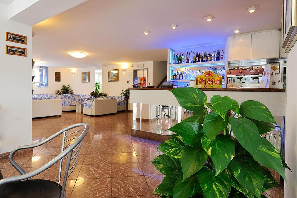 Hotel Samoa Ріміні Екстер'єр фото