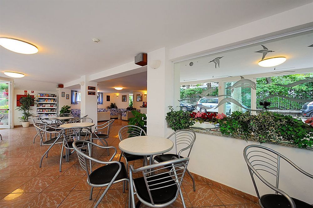 Hotel Samoa Ріміні Екстер'єр фото