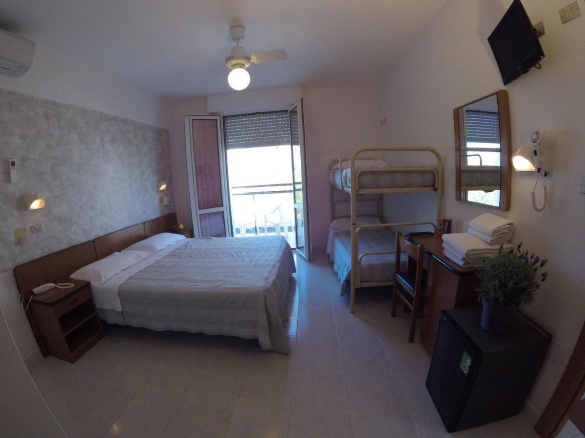Hotel Samoa Ріміні Екстер'єр фото